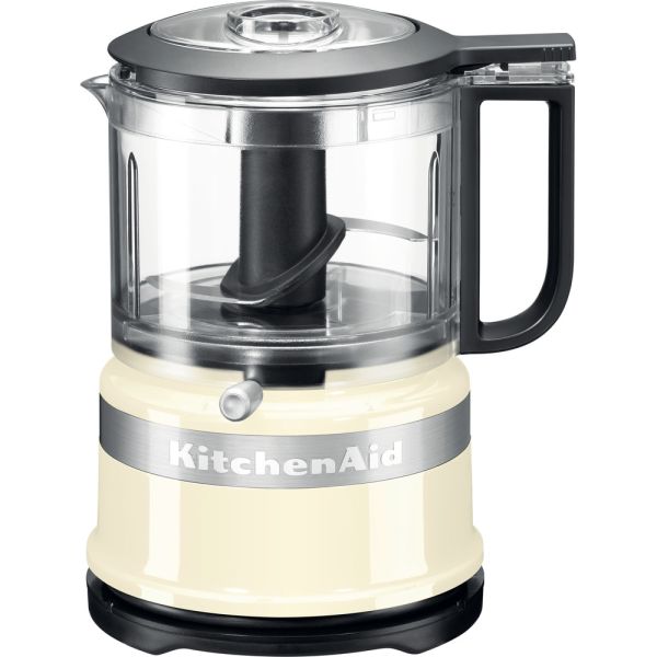 Efficient food choppers, designed to quickly and easily chop, dice, and mince ingredients, perfect for meal preparation in Cyprus.